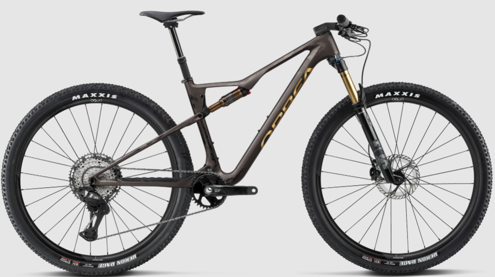 oiz m-pro-marron-2026