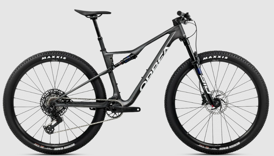 oiz m21-2026-gris